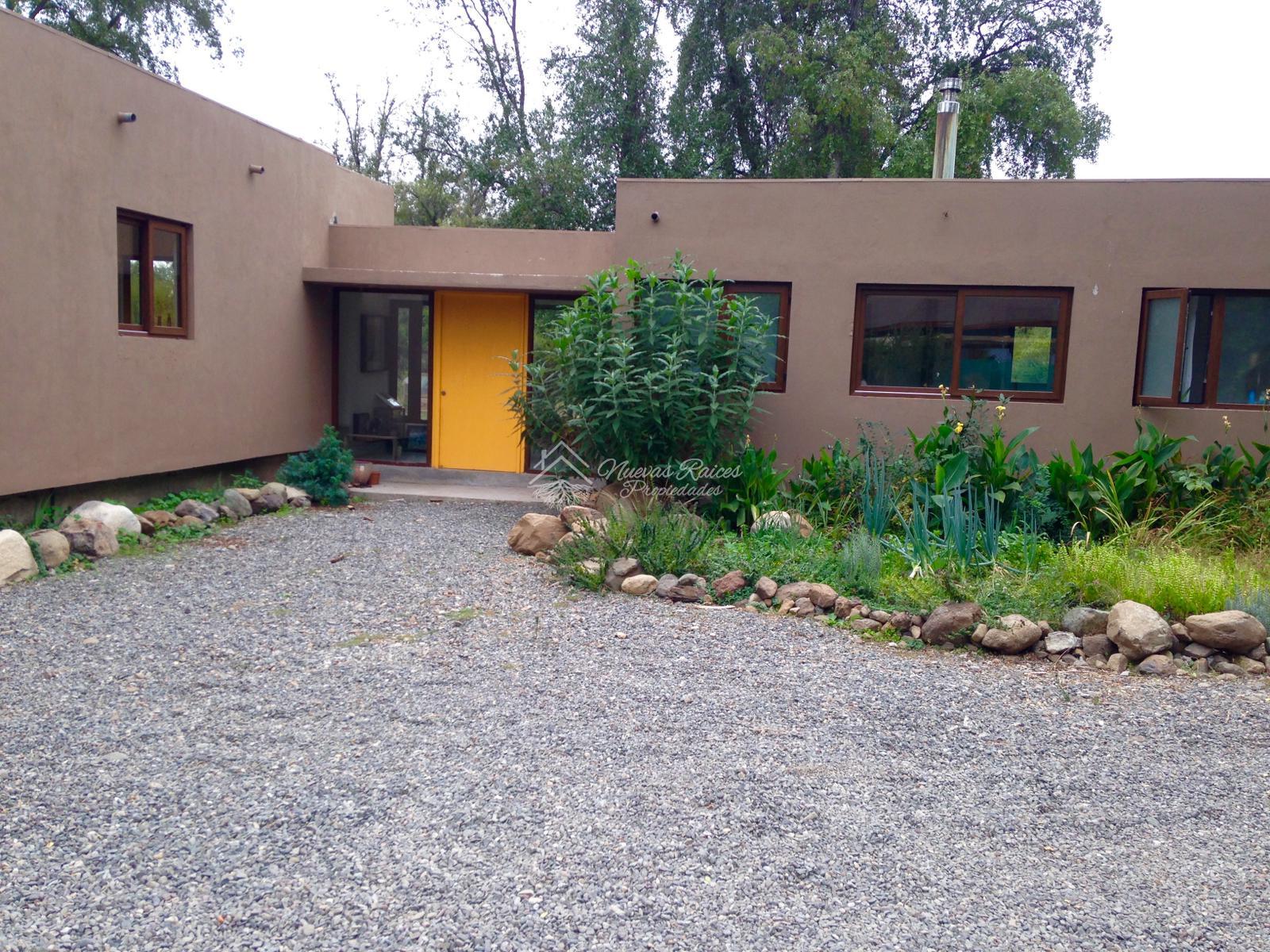 Parcela Con Hermosa Casa en Valle del Principal de Pirque
