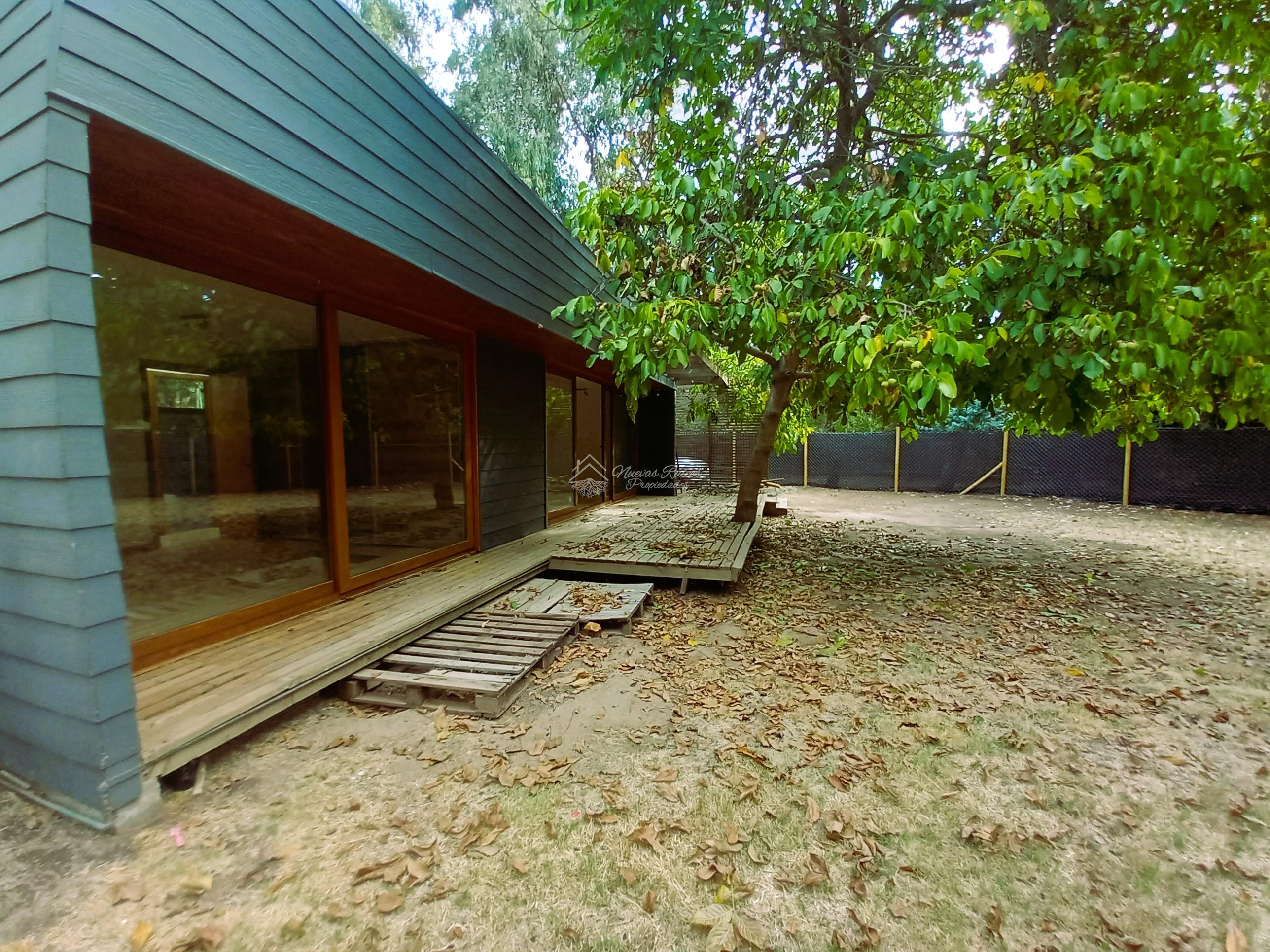 Preciosa Casa en Arriendo en Loteo Santa Teresa de Lo Arcaya, Pirque.